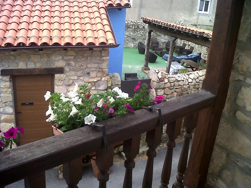 Gasthaus El Cabanon De Pimiango Exterior foto