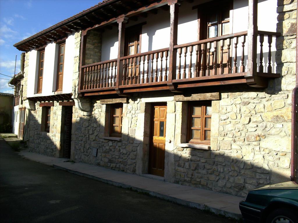 Gasthaus El Cabanon De Pimiango Exterior foto