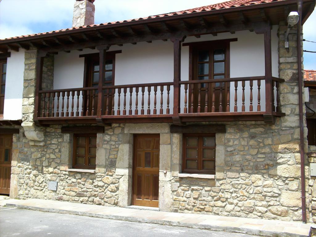 Gasthaus El Cabanon De Pimiango Exterior foto